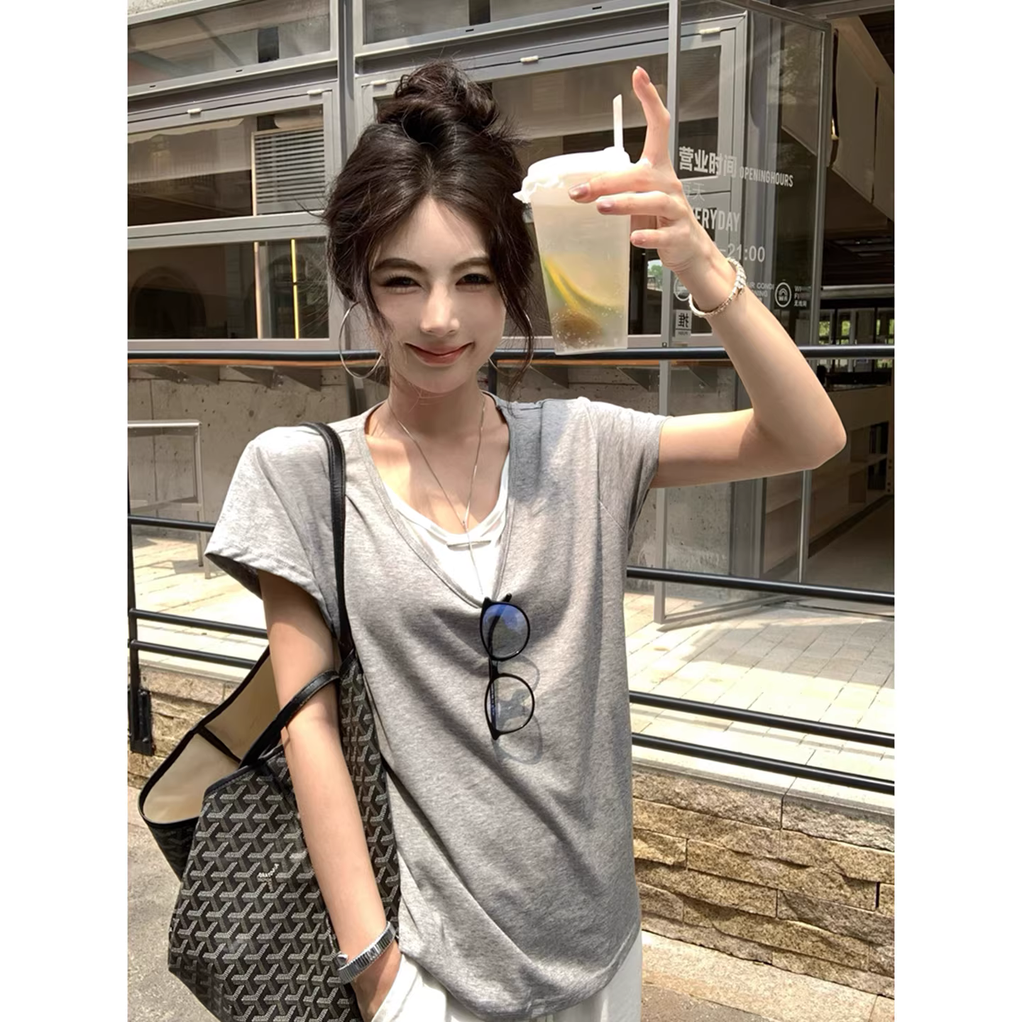假两件V领短袖T恤女2026新款夏季胖mm大尺码宽松慵懒松弛感穿详情图